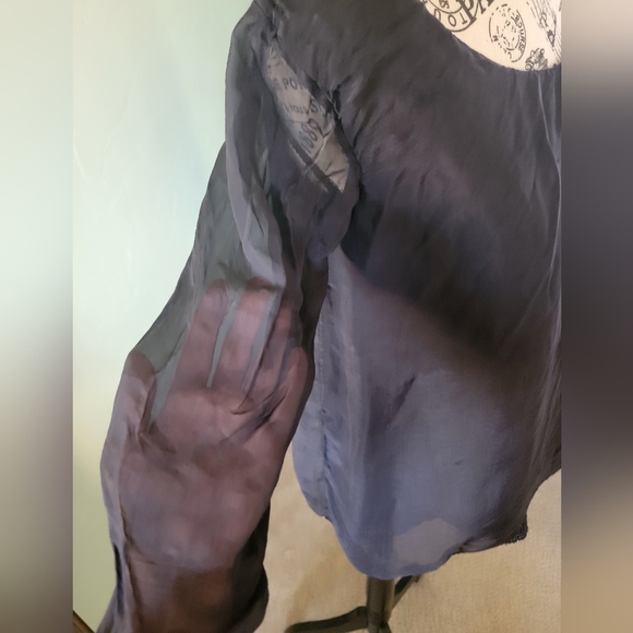 Saks Fifth Avenue dark blue multilayer top in med. Silk lining, viscose blend - Picture 3 of 8